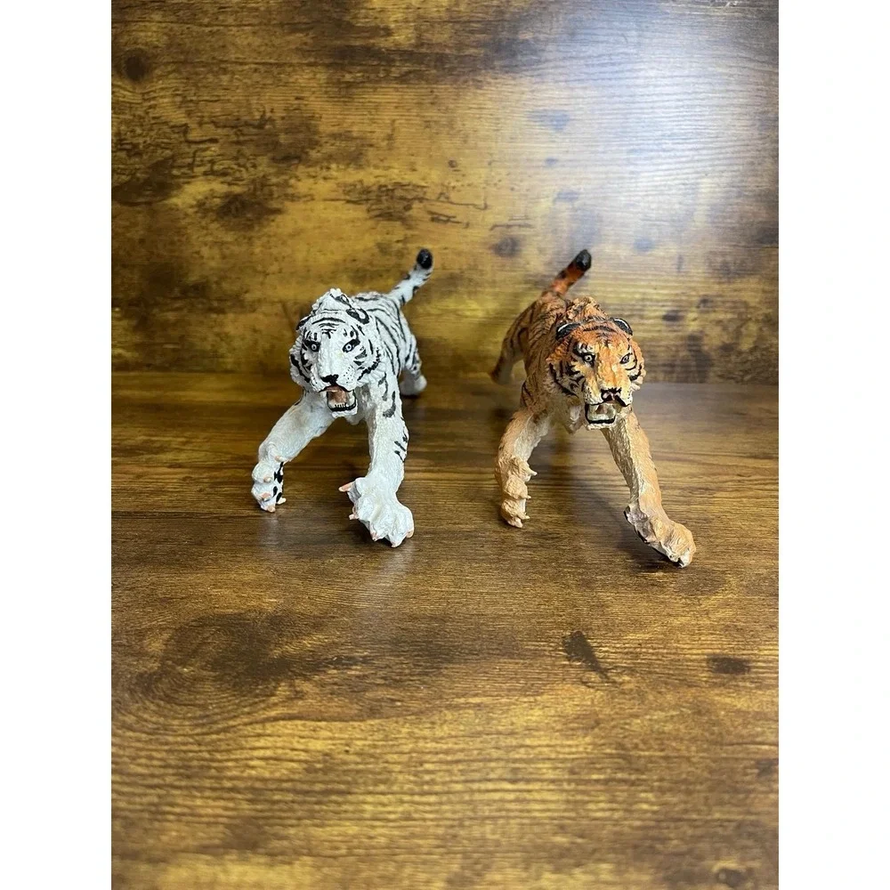 VTG Lot 2 Safari LTD Toys Siberian Tiger Attacking